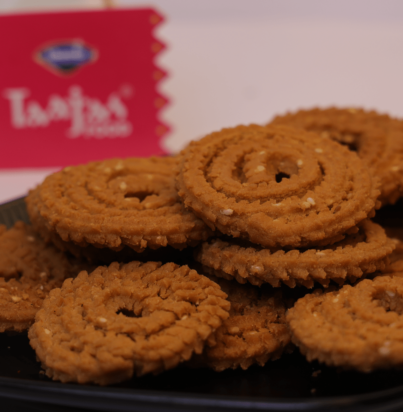 Brown-Chakri-01